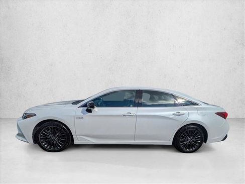 Used 2020 Toyota Avalon XSE w/ All Weather Liner Package image 6