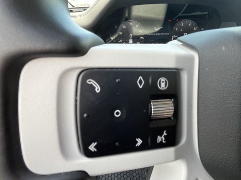 Used 2025 Land Rover Defender 110 S AWD/4WD image 20