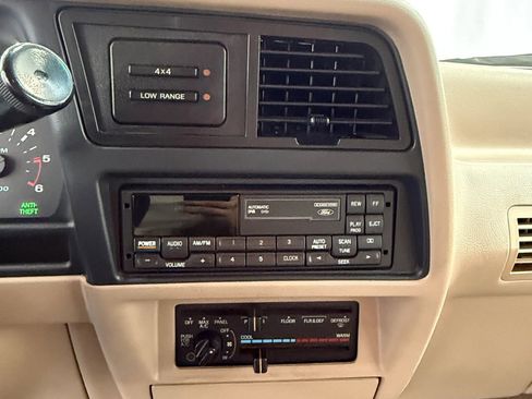 Used 1994 Ford Explorer 4WD 4-Door image 36