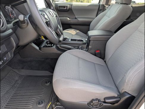 Used 2023 Toyota Tacoma SR image 9