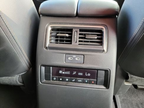 Used 2024 MAZDA CX-90 3.3 Turbo w/ Premium Package AWD/4WD image 17