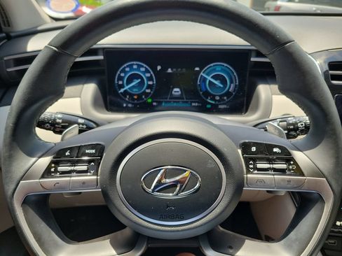 Certified 2024 Hyundai Tucson Limited AWD/4WD image 32