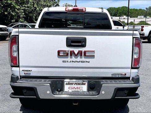 Used 2022 GMC Canyon AT4 w/ Driver Alert Package AWD/4WD image 8