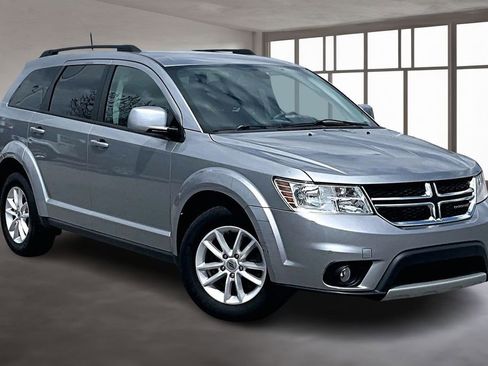 Used 2019 Dodge Journey SE image 13