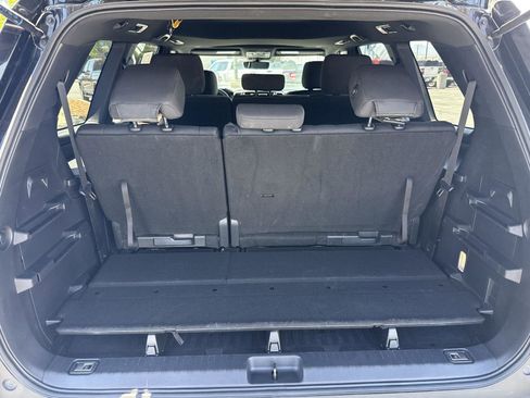 Used 2025 Toyota Sequoia SR5 AWD/4WD image 9