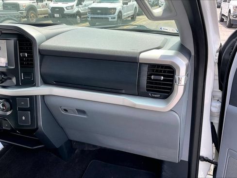 Certified 2021 Ford F150 XLT w/ Trailer Tow Package AWD/4WD image 15