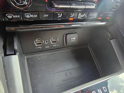 Used 2024 Jeep Grand Cherokee Altitude image 21