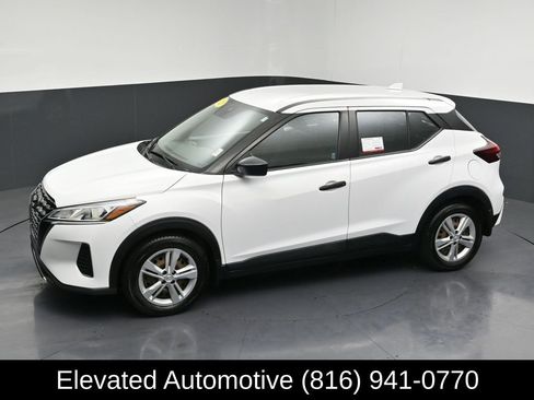 Used 2021 Nissan Kicks S FWD image 23