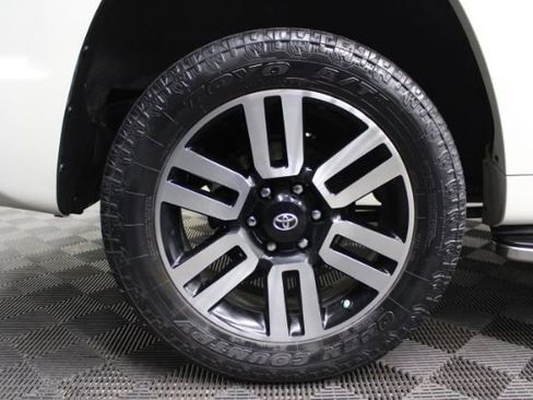 Used 2016 Toyota 4Runner Limited image 5