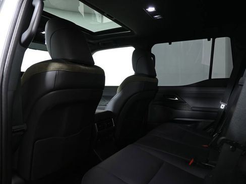 Used 2024 Lexus GX 550 AWD/4WD image 32