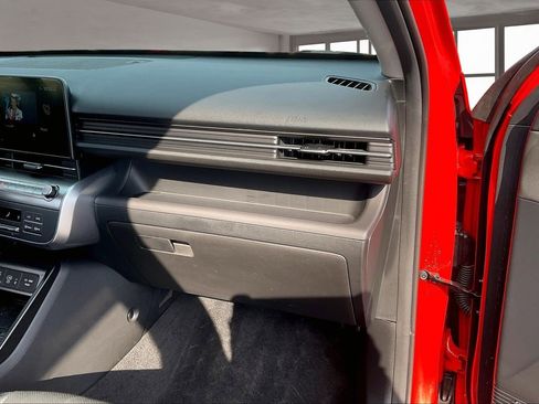 Used 2024 Hyundai Kona Limited image 26