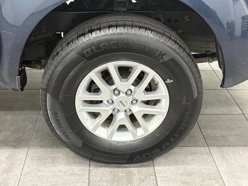 Used 2015 Nissan Frontier SV RWD image 7