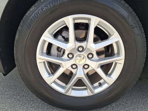 Used 2023 Chevrolet Equinox LT AWD/4WD image 25