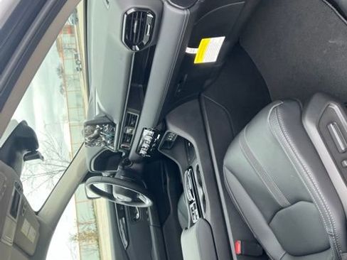 New 2025 Honda Pilot Touring image 33