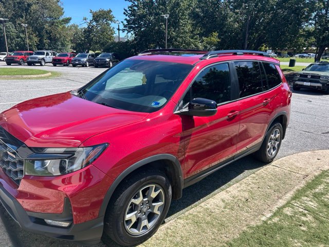 Used 2023 Honda Passport TrailSport image 2