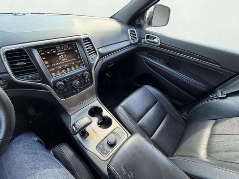 Used 2014 Jeep Grand Cherokee Limited w/ Trailer Tow Group IV image 18