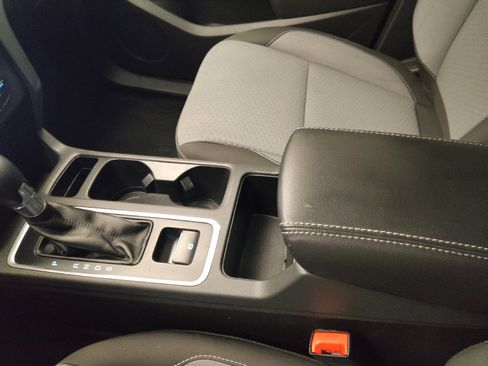 Used 2017 Ford Escape SE w/ Equipment Group 201A FWD image 26