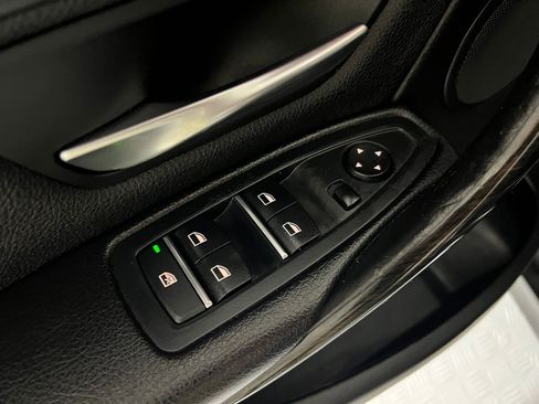 Used 2018 BMW 320i xDrive Sedan image 22