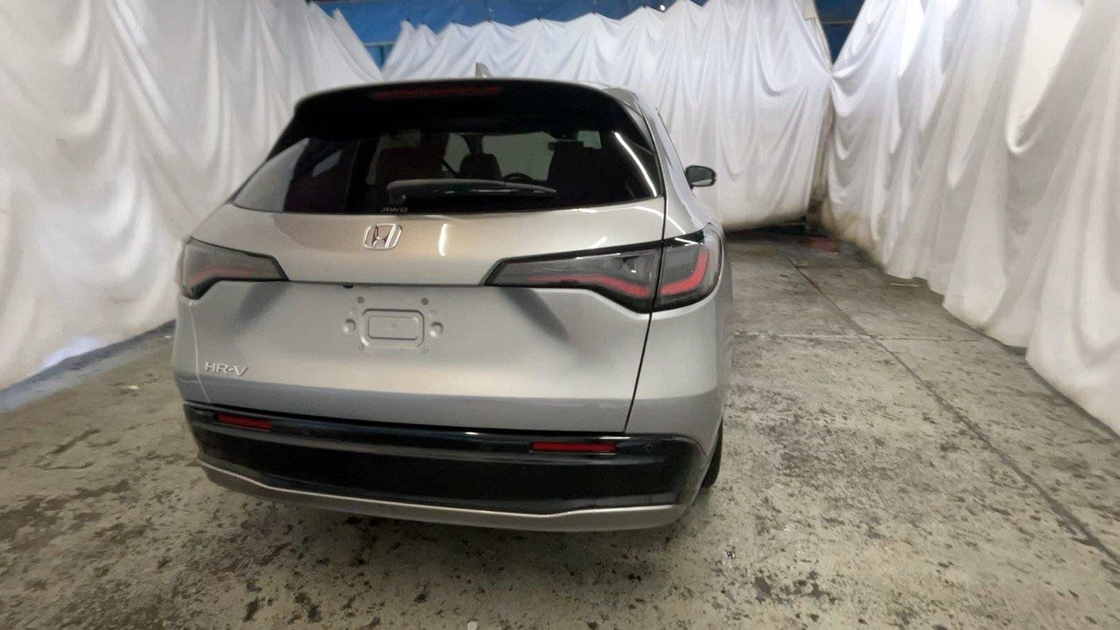 Used 2024 Honda HR-V EX-L image 7