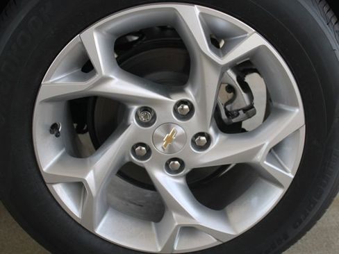 New 2026 Chevrolet Trax LS image 9