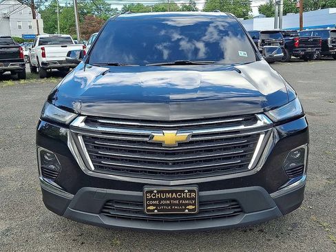 Certified 2023 Chevrolet Traverse LT w/ LT Premium Package AWD/4WD image 2