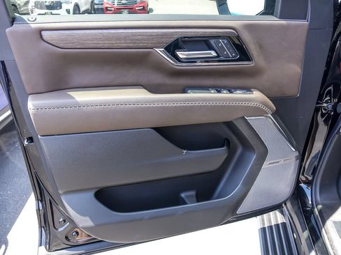 Used 2026 GMC Yukon Denali Ultimate AWD/4WD image 26