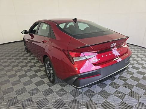 Used 2025 Hyundai Elantra Sport FWD image 4