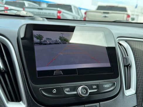 Used 2023 Chevrolet Malibu LT FWD image 16