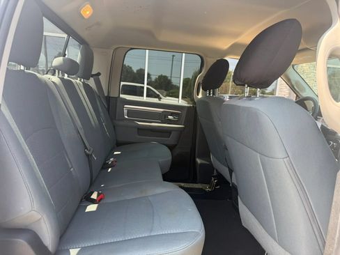 Used 2019 RAM 1500 Classic SLT RWD image 16