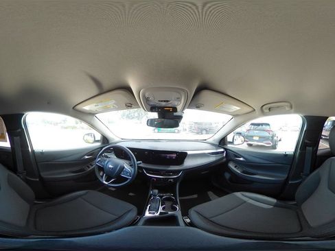 Used 2025 Buick Encore GX Preferred AWD/4WD image 42