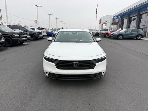 Used 2024 Honda Accord EX image 2