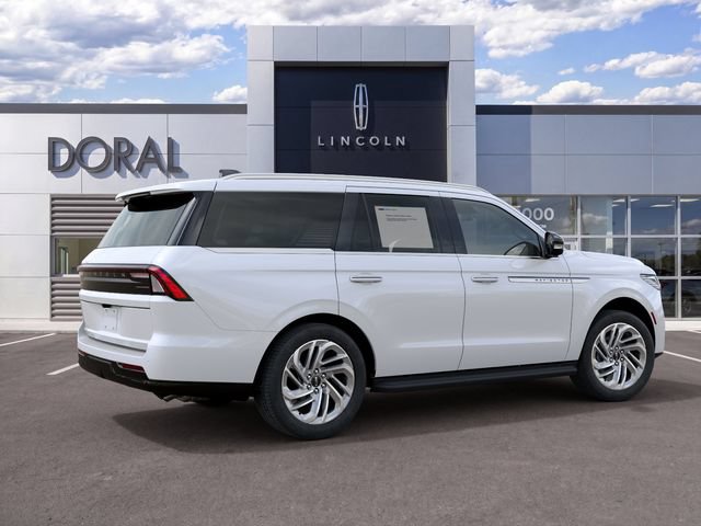 New 2027 Lincoln Navigator Premiere RWD image 6