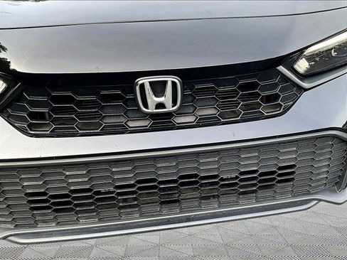 Used 2025 Honda Civic Sport image 32
