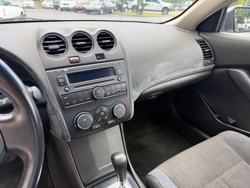 Used 2011 Nissan Altima 2.5 S w/ Convenience Pkg FWD image 7