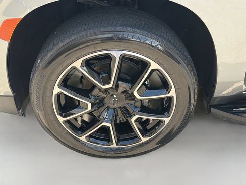 Used 2024 Chevrolet Tahoe RST w/ Luxury Package RWD image 38