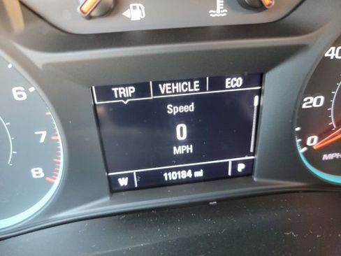 Used 2021 Chevrolet Traverse LT image 17