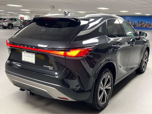 Certified 2024 Lexus RX 350 Premium w/ Kick Sensor & Tow Package AWD/4WD image 23