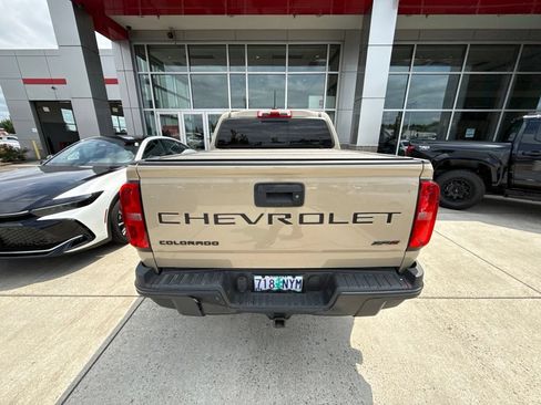Used 2022 Chevrolet Colorado ZR2 AWD/4WD image 4
