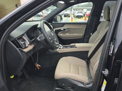 Used 2025 Volvo XC90 B5 Plus image 2