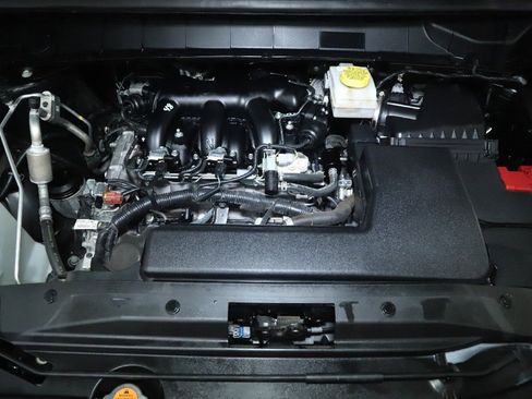 Certified 2025 Nissan Pathfinder SV FWD image 28