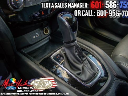 Used 2019 Nissan Rogue S w/ Special Edition Package FWD image 16