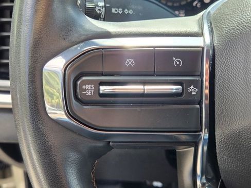 Used 2024 GMC Canyon AT4 w/ AT4 Premium Package AWD/4WD image 29