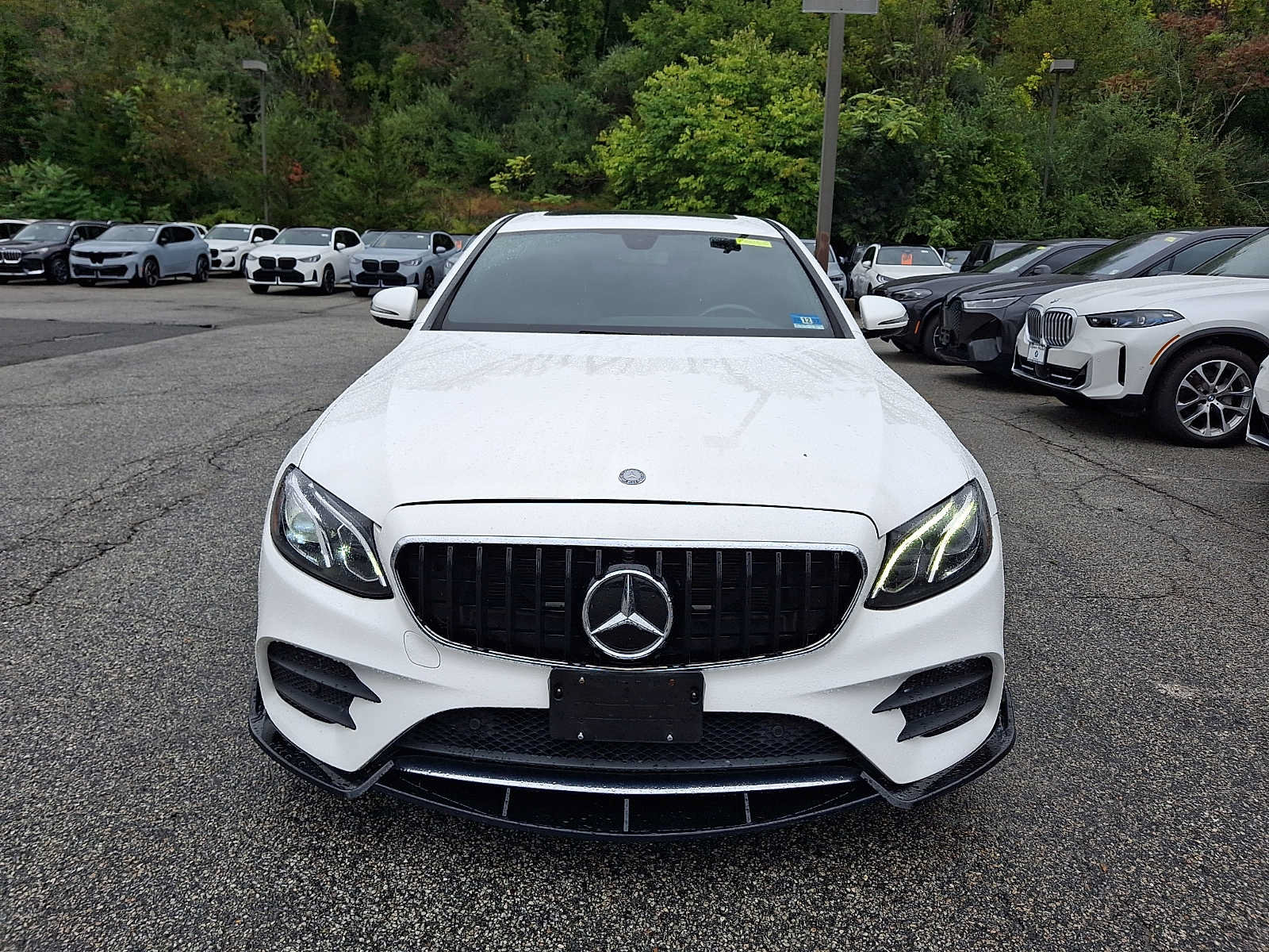 Used 2017 Mercedes-Benz E 300 4MATIC image 2