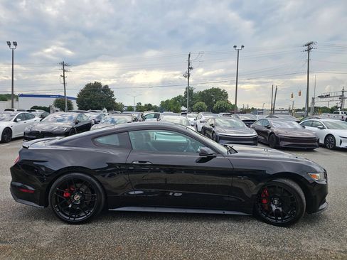 Used 2017 Ford Mustang GT Premium w/ Black Accent Package RWD image 6