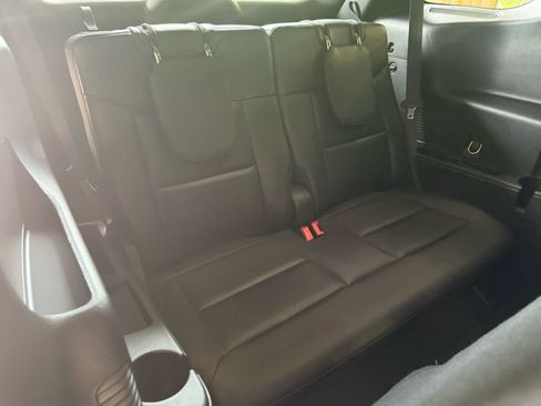 Used 2021 Ford Explorer XLT w/ Equipment Group 202A AWD/4WD image 8
