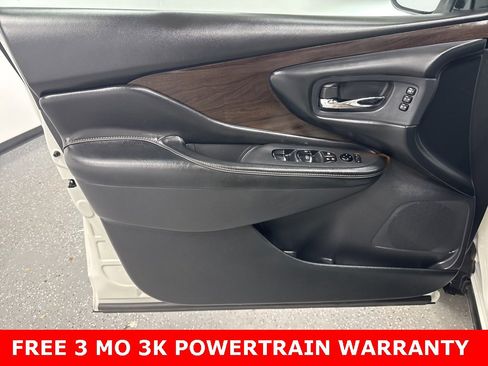 Used 2019 Nissan Murano S image 6