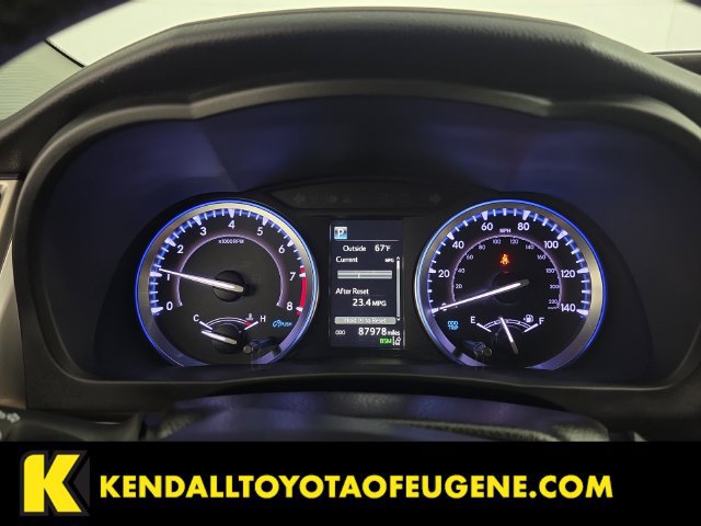 Used 2019 Toyota Highlander XLE AWD/4WD image 16