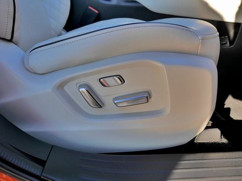 Used 2023 MAZDA CX-9 Signature image 13