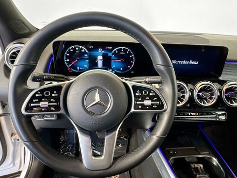 Certified 2022 Mercedes-Benz GLB 250 4MATIC image 11