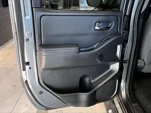 Used 2023 Nissan Frontier SV w/ Midnight Edition Package image 22